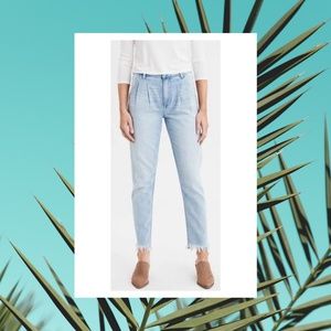 AE: Mom Jeans Frayed Hem & Pleated American Eagle